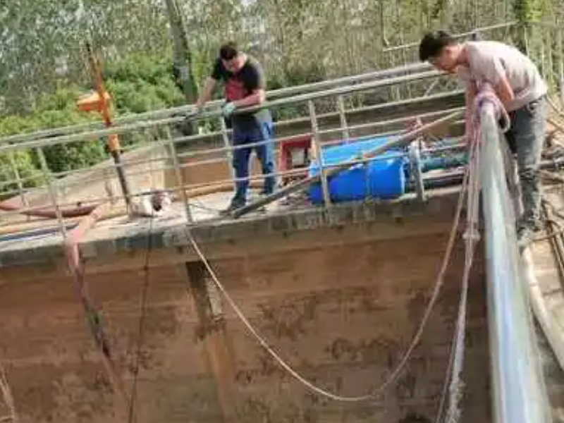 南昌江铃三路高压清洗管道 油池泥浆清理 窑井清底