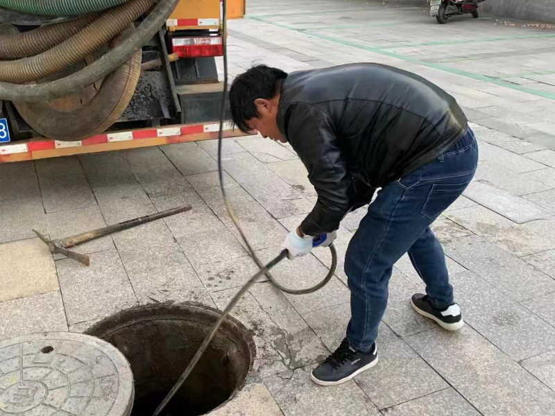 南昌城南路雨水管污水管高压清洗 抽粪 清池垃圾